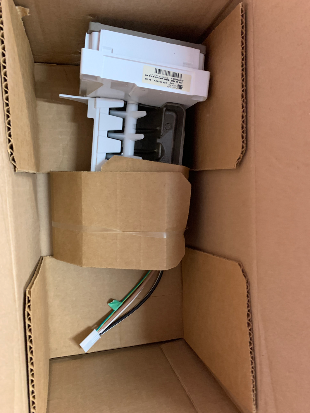 Ice maker P/N #W10122576